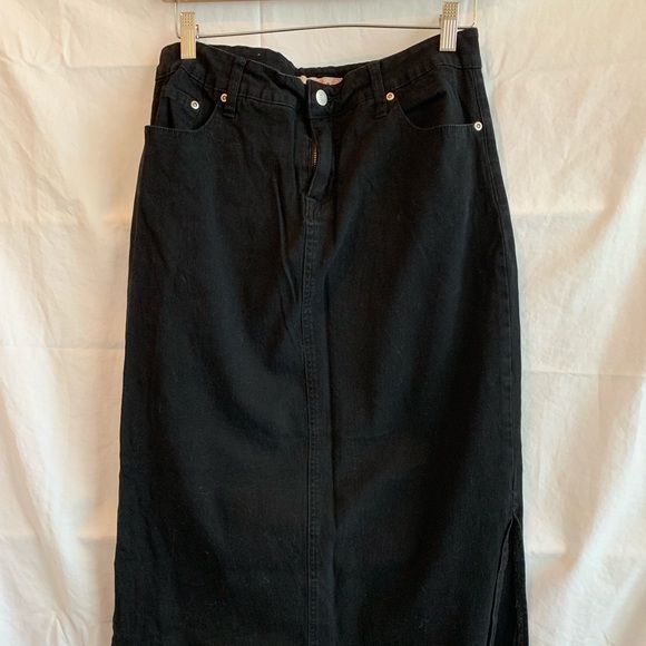 Black Denim Maxi Skirt - Picture 2 of 4